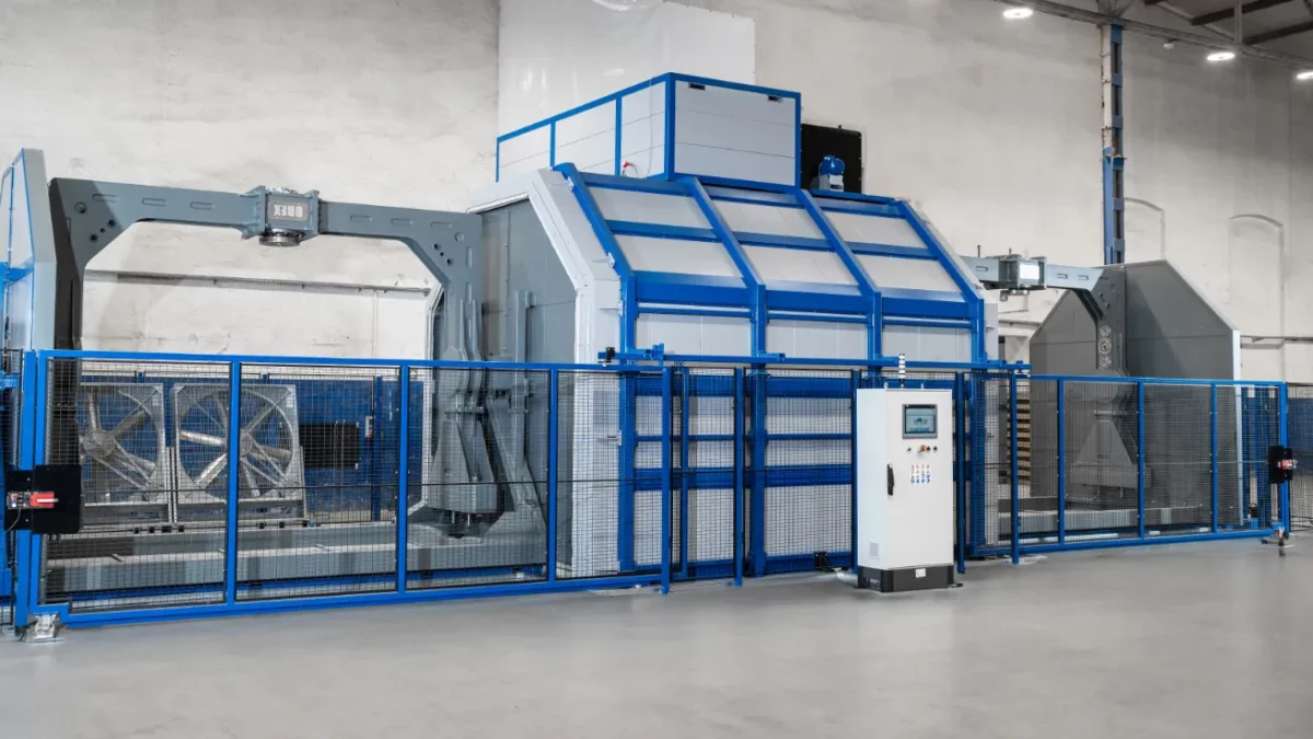 Maszyna shuttle do rotomouldingu – nowoczesne rozwiązanie od OREX